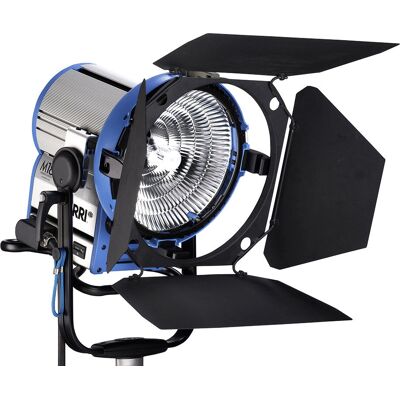 ARRI M18 - 1800W/1200W Lumière du jour - Éclairage - Publicité ARRI M18 - 1800W/1200W Lumière du jour - Éclairage - Publicité