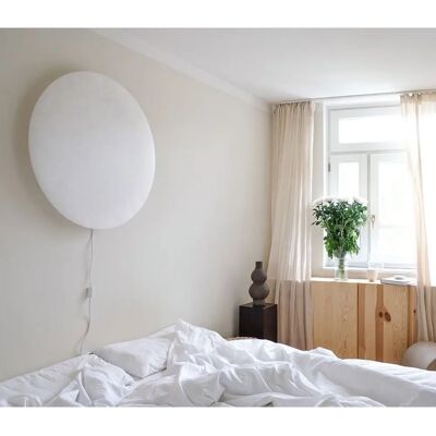 Ingo Maurer Moodmoon Applique Murale Blanche - 75x75cm Designer Sebastian Hepting - Publicité Ingo Maurer Moodmoon Applique Murale Blanche - 75x75cm Designer Sebastian Hepting - Publicité