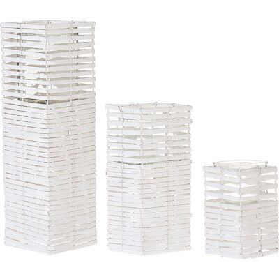 Beliani Ensemble de 3 Bougeoirs Blancs en Bois de Peuplier avec Support en Verre Tailles Variées Grand Carré Design Boho - Bougeoirs - Publicité Beliani Ensemble de 3 Bougeoirs Blancs en Bois de Peuplier avec Support en Verre Tailles Variées Grand Carré Design Boho - Bougeoirs - Publicité