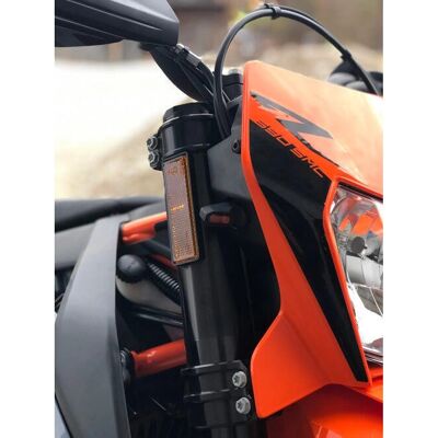 KTM HUSQVARNA Zwart MOTOISM RACE MINI 2in1 Richtingaanwijzer - Weggebruik KTM HUSQVARNA Zwart MOTOISM RACE MINI 2in1 Richtingaanwijzer - Weggebruik