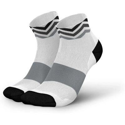INCYLENCE - ULTRALIGHT WAVES SHORT LAUFSOCKEN - White - 39-42 - Socks INCYLENCE - ULTRALIGHT WAVES SHORT LAUFSOCKEN - White - 39-42 - Socks