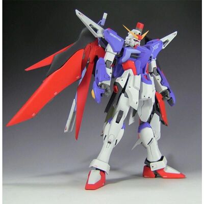Bandai MG 1/100 Destiny Gundam - Zestaw Modeli Bandai MG 1/100 Destiny Gundam - Zestaw Modeli