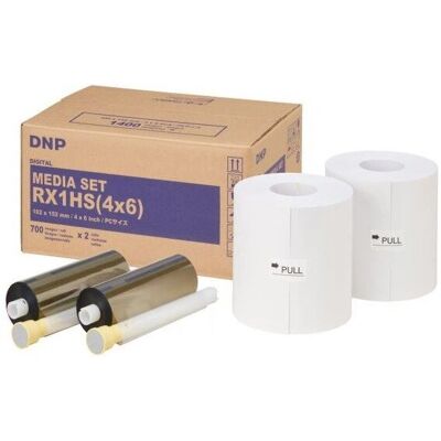 Papier photo DNP - 10x15cm, 2 rouleaux, 1400 tirages - Pour DS-RX1HS - Publicité Papier photo DNP - 10x15cm, 2 rouleaux, 1400 tirages - Pour DS-RX1HS - Publicité