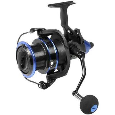 Okuma Rockaway Baitfeeder 8000 - Moulinet de Pêche - Publicité Okuma Rockaway Baitfeeder 8000 - Moulinet de Pêche - Publicité