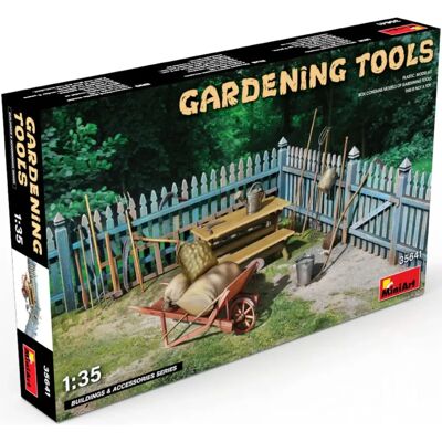 Miniart MIN35641 Attrezzi da giardinaggio - Kit scala 1:35 in plastica non verniciata Miniart MIN35641 Attrezzi da giardinaggio - Kit scala 1:35 in plastica non verniciata