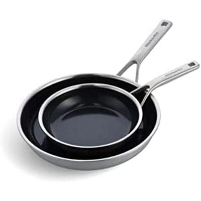 Zestaw patelni ze stali nierdzewnej z powłoką ceramiczną KitchenAid - 20cm & 28cm Zestaw patelni ze stali nierdzewnej z powłoką ceramiczną KitchenAid - 20cm & 28cm