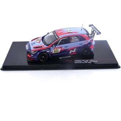 IXO - HYUNDAI i30 N Nurburgring 2021 - Bleu/Rouge - Die-cast car - Publicité IXO - HYUNDAI i30 N Nurburgring 2021 - Bleu/Rouge - Die-cast car - Publicité