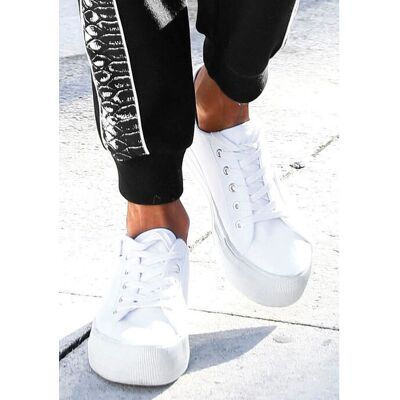 LASCANA Weiß Veganer Freizeitschuh Modell 42 - Sneaker LASCANA Weiß Veganer Freizeitschuh Modell 42 - Sneaker
