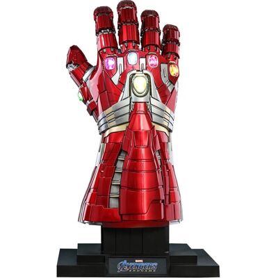 Hot Toys Marvel Avengers Nano Gauntlet Hulk Collectible - 71cm Hot Toys Marvel Avengers Nano Gauntlet Hulk Collectible - 71cm