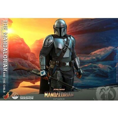 Hot Toys Mandalorian & Child Deluxe 1/4 Scale - Collectible Figure Hot Toys Mandalorian & Child Deluxe 1/4 Scale - Collectible Figure