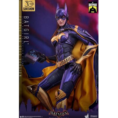 Hot Toys Batgirl (Version Pourpre et Or) - Figurine d'Action - 30cm - Publicité Hot Toys Batgirl (Version Pourpre et Or) - Figurine d'Action - 30cm - Publicité
