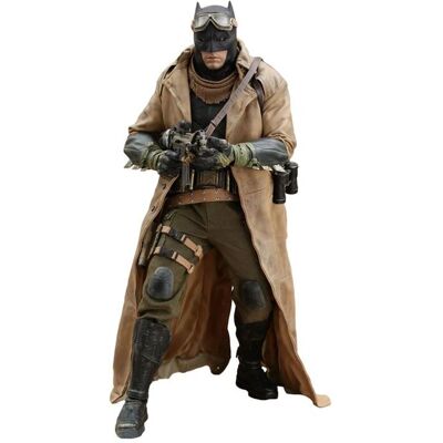 Hot Toys Knightmare Batman 1/6 Scale Collectible Figure Hot Toys Knightmare Batman 1/6 Scale Collectible Figure