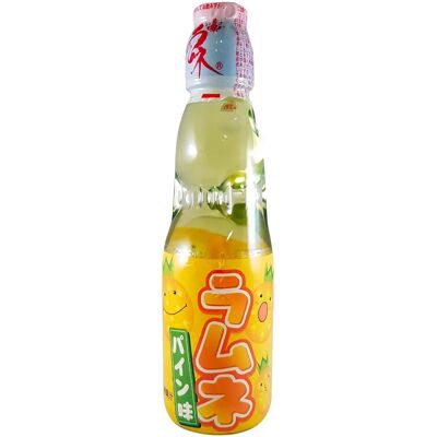 Ramune Ananas - Boisson Gazeuse Japonaise avec Bille en Verre - Publicité Ramune Ananas - Boisson Gazeuse Japonaise avec Bille en Verre - Publicité
