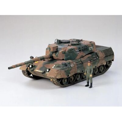 Tamiya Leopard A4 - 1/35 Sotilasmalli Tamiya Leopard A4 - 1/35 Sotilasmalli