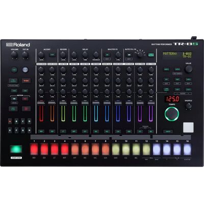 Roland TR-8S Trommemaskin - Svart - Avansert Sekvensierer Roland TR-8S Trommemaskin - Svart - Avansert Sekvensierer