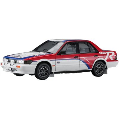 Hasegawa U12 Nissan Bluebird Berlina 4 Porte Sss-R - Kit Hasegawa U12 Nissan Bluebird Berlina 4 Porte Sss-R - Kit