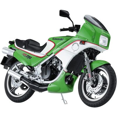 Kawasaki - KR250 - 1:12 - Verde/Bianchi - Modello plastico Kawasaki - KR250 - 1:12 - Verde/Bianchi - Modello plastico