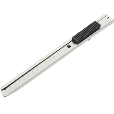 Cutter Tajima LC-301 9mm Acier Inoxydable - Verrouillage Automatique - Publicité Cutter Tajima LC-301 9mm Acier Inoxydable - Verrouillage Automatique - Publicité