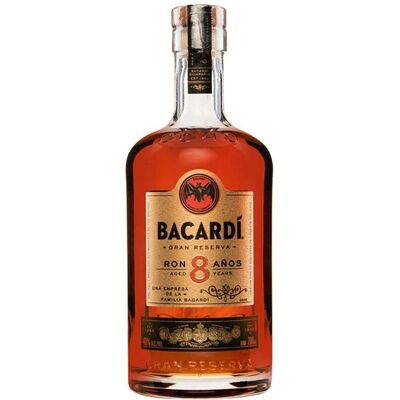 Bacardi Model RESERVA OCHO Dunkler Gold Rum 8 Jahre - Rum Bacardi Model RESERVA OCHO Dunkler Gold Rum 8 Jahre - Rum