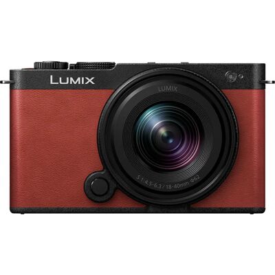 Panasonic Lumix DC-S9 - Kit 18-40mm Rouge Cramoisi - Publicité Panasonic Lumix DC-S9 - Kit 18-40mm Rouge Cramoisi - Publicité