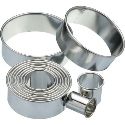 KitchenCraft 11-tlg. Gebäck-Ausstecher Set mit Aufbewahrungsdose KitchenCraft 11-tlg. Gebäck-Ausstecher Set mit Aufbewahrungsdose