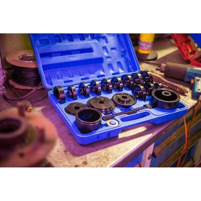 Bluespot Model 07902 - Wheel Bearing Removal Kit for Front-Wheel Drive Cars & Light Trucks Bluespot Model 07902 - Wheel Bearing Removal Kit for Front-Wheel Drive Cars & Light Trucks