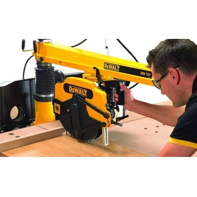 DeWalt Sega a Braccio - 2000W, Disco 300mm, Prof. 90mm DeWalt Sega a Braccio - 2000W, Disco 300mm, Prof. 90mm