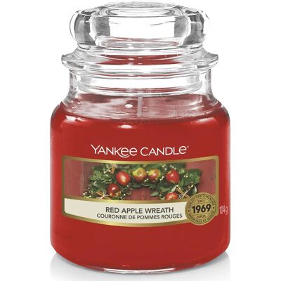 Yankee Candle Red Apple Wreath Scented Candle - 104g Yankee Candle Red Apple Wreath Scented Candle - 104g