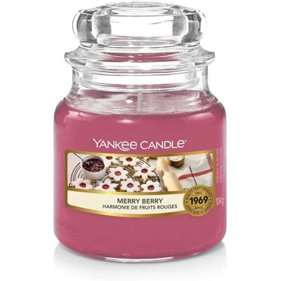 Yankee Candle Merry Berry Pink Scented Candle - Candle Yankee Candle Merry Berry Pink Scented Candle - Candle