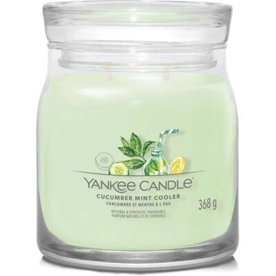 Yankee Candle Cucumber Mint Cooler - Keskikokoinen Signature Kynttilä Yankee Candle Cucumber Mint Cooler - Keskikokoinen Signature Kynttilä