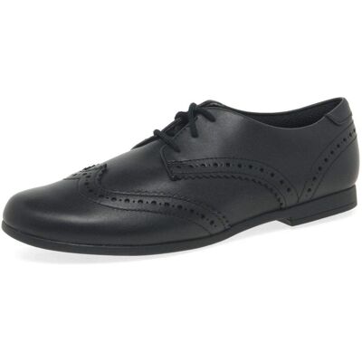 Scarpe da scuola Clarks Kids Scala in pelle nera Scarpe da scuola Clarks Kids Scala in pelle nera