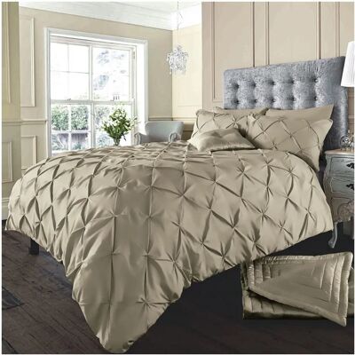 Smart Living Wholesale Ltd Alford Double Latte Luxury Duvet Cover Set Smart Living Wholesale Ltd Alford Double Latte Luxury Duvet Cover Set