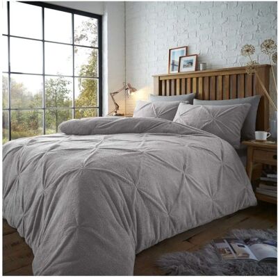 Smart Living Wholesale Ltd - Chiswick Pintuck Duvet Cover - Grey Bedding Set Smart Living Wholesale Ltd - Chiswick Pintuck Duvet Cover - Grey Bedding Set