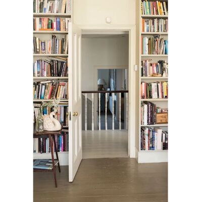 Farrow & Ball Old White No.4 - Eggshell Paint 750ml Farrow & Ball Old White No.4 - Eggshell Paint 750ml