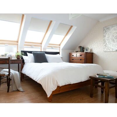 Lyndon Company Natural Duck Feather Down 10.5 Tog Duvet - White Cotton - Double Lyndon Company Natural Duck Feather Down 10.5 Tog Duvet - White Cotton - Double