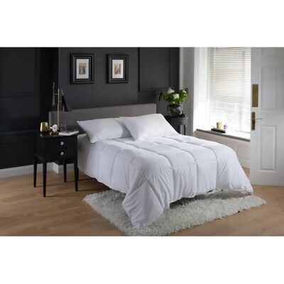 Lyndon Company Hotel Premium 10.5 Tog Duvet - White - Single Lyndon Company Hotel Premium 10.5 Tog Duvet - White - Single