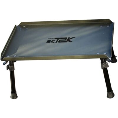 Sonik SK-TEK Bivvy Table - Table de pêche légère et réglable - Publicité Sonik SK-TEK Bivvy Table - Table de pêche légère et réglable - Publicité