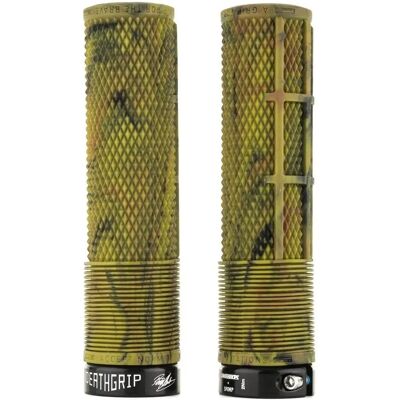 Guides MTB DMR Brendog DeathGrip Sans Aile - Camouflage - 135mm - Publicité Guides MTB DMR Brendog DeathGrip Sans Aile - Camouflage - 135mm - Publicité