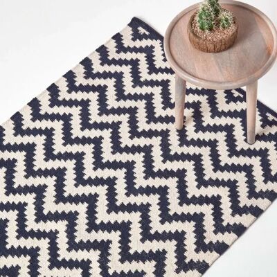 Tapis Kilim Casablanca Fait Main Motif en Zig Zag Bleu Marine et Blanc 120x170cm - Publicité Tapis Kilim Casablanca Fait Main Motif en Zig Zag Bleu Marine et Blanc 120x170cm - Publicité