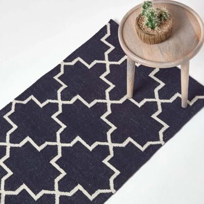 Tapis Homescapes - Bleu marine et blanc - 100% coton motif géométrique - 66x200 cm - Publicité Tapis Homescapes - Bleu marine et blanc - 100% coton motif géométrique - 66x200 cm - Publicité