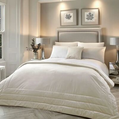 Laurence Llewelyn-Bowen Ivory Velvet Bedspread - Bedspread Laurence Llewelyn-Bowen Ivory Velvet Bedspread - Bedspread