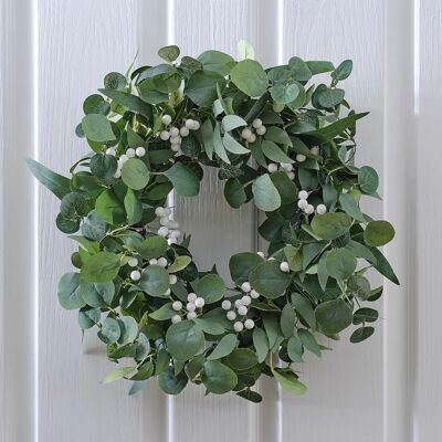 Couronne de eucalyptus Ginger Ray 55cm Vert et Baisers Blancs - Couronne d'eucalyptus Couronne de eucalyptus Ginger Ray 55cm Vert et Baisers Blancs - Couronne d'eucalyptus