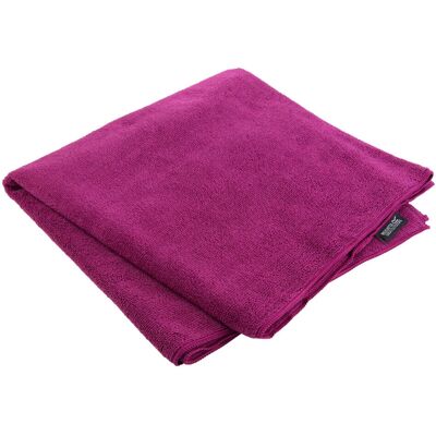 Regatta Great Outdoors Lightweight Travel Towel - Pink/Red - Size: ONE size Regatta Great Outdoors Lightweight Travel Towel - Pink/Red - Size: ONE size