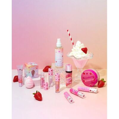I Heart Revolution Milkshake Strawberry Glaze Lip Gloss - Lip Gloss I Heart Revolution Milkshake Strawberry Glaze Lip Gloss - Lip Gloss