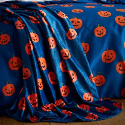 Catherine Lansfield Navy Halloween Pumpkins 130cm x 170cm Throw Catherine Lansfield Navy Halloween Pumpkins 130cm x 170cm Throw
