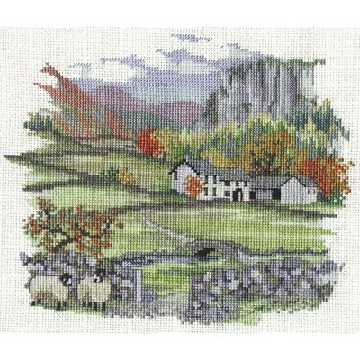 Derwentwater Designs Cragside Farm - Mehrfarbig Kreuzstich-Kit Derwentwater Designs Cragside Farm - Mehrfarbig Kreuzstich-Kit