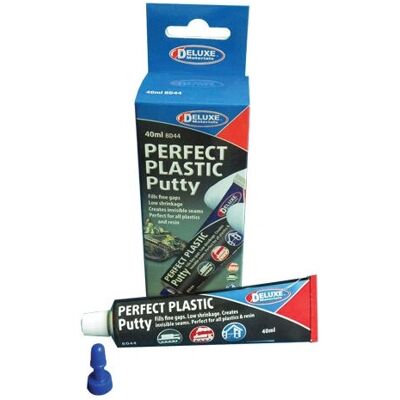 Deluxe Materials DLBD-44 Perfekter Kunststoffspachtel - Kleber & Füller Deluxe Materials DLBD-44 Perfekter Kunststoffspachtel - Kleber & Füller