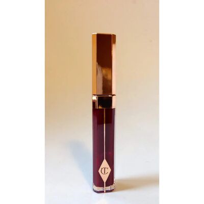 Charlotte Tilbury Unleash Me Berry Lip Gloss - Lip Type Charlotte Tilbury Unleash Me Berry Lip Gloss - Lip Type