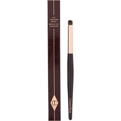 Charlotte Tilbury Øjenskuggemaskebørste - Rose Guld & Nat Karmosin Charlotte Tilbury Øjenskuggemaskebørste - Rose Guld & Nat Karmosin