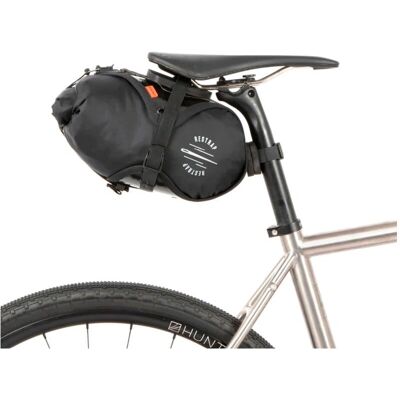 Sacoche de selle Restrap Race 7L - Noir - Publicité Sacoche de selle Restrap Race 7L - Noir - Publicité
